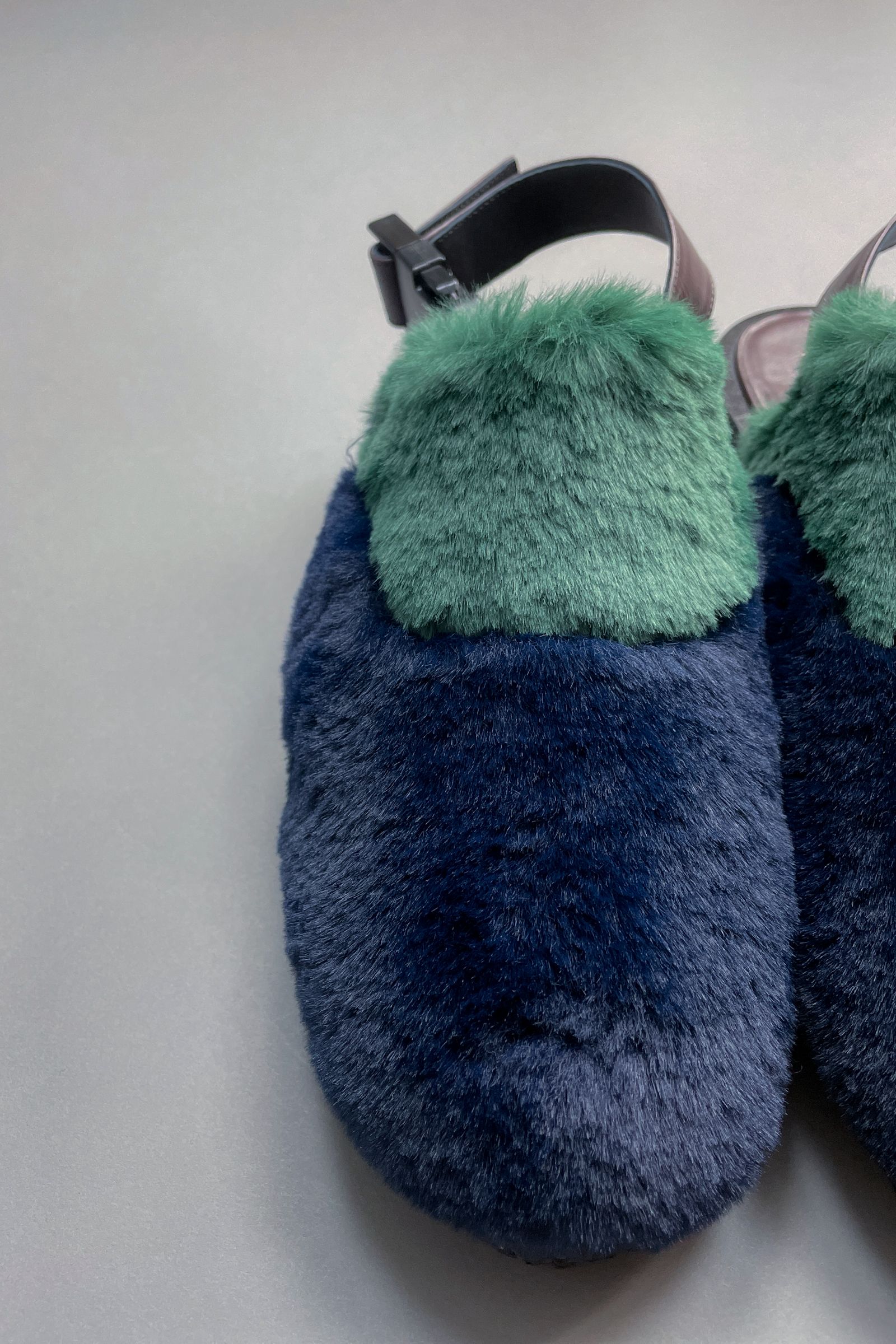 存在感抜群のエコファースリッポン【ur slip-on】