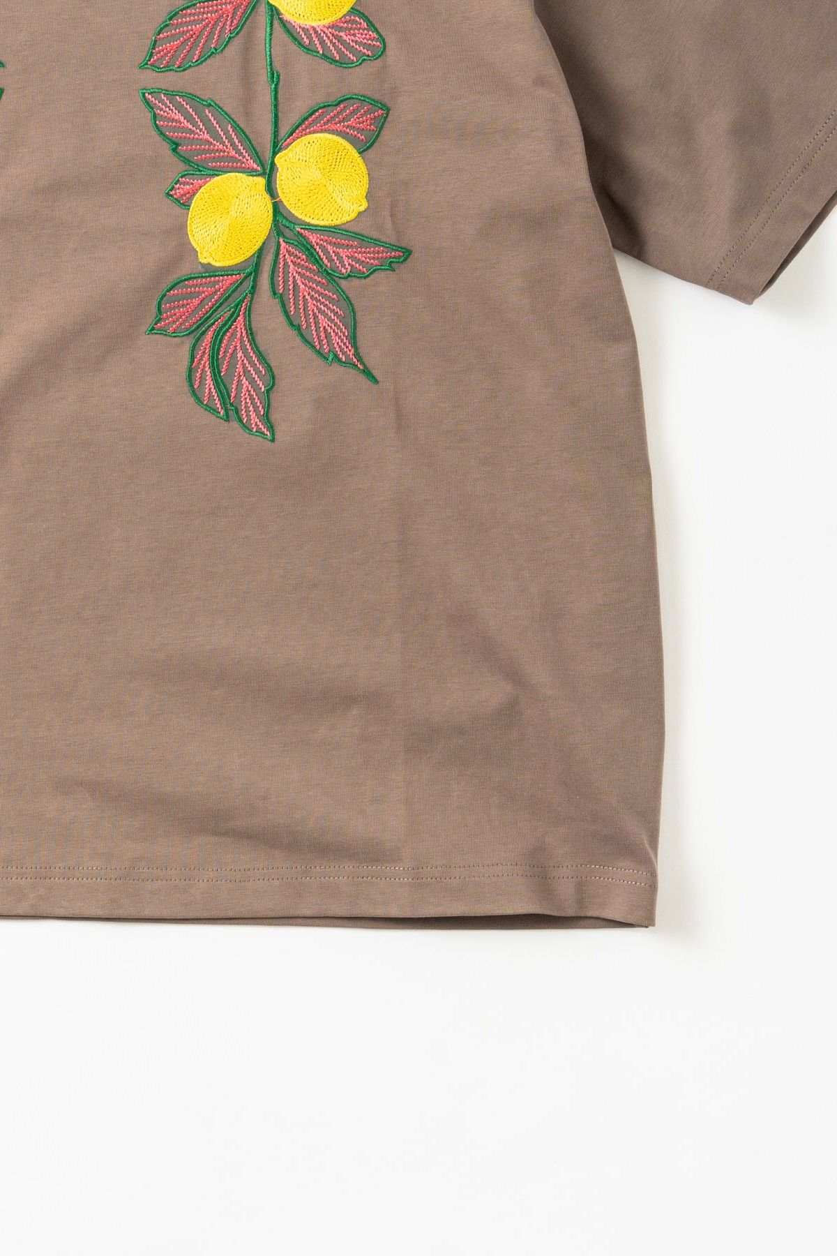 MEGURU / NEEDLE PATCH TOP 刺繍Tシャツ - GRAYGE