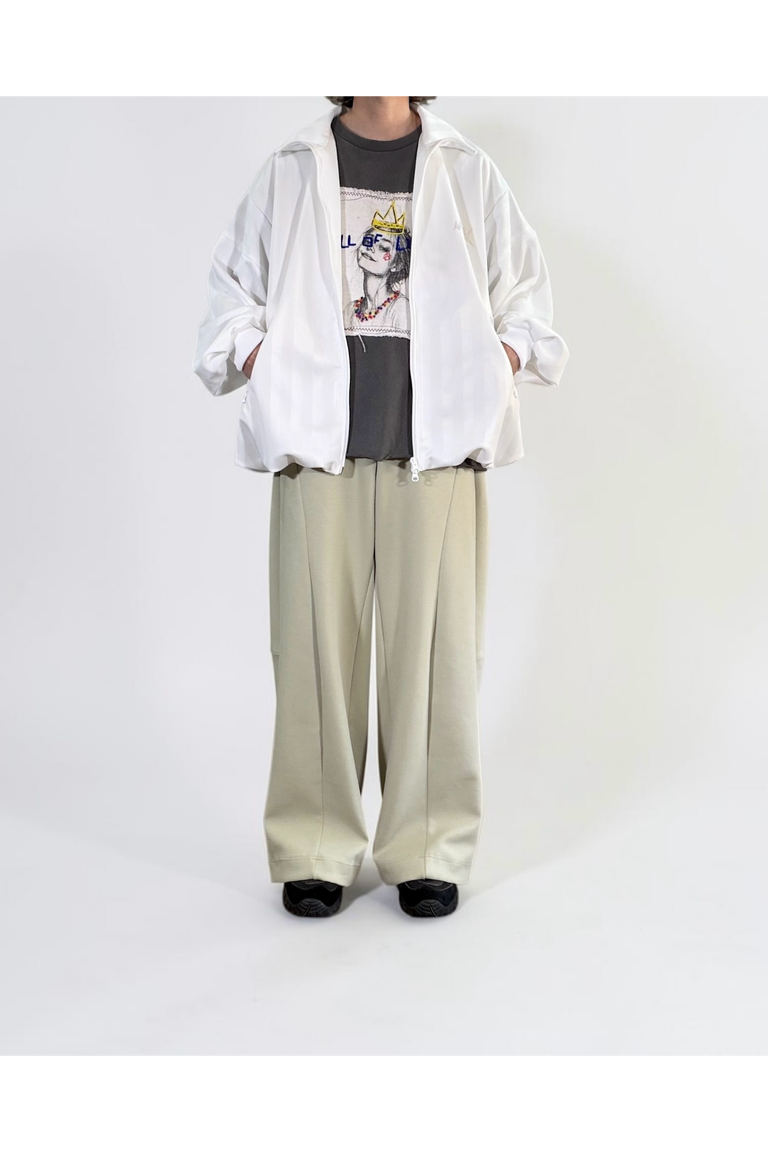 身長172cm : Size RELAX着用
