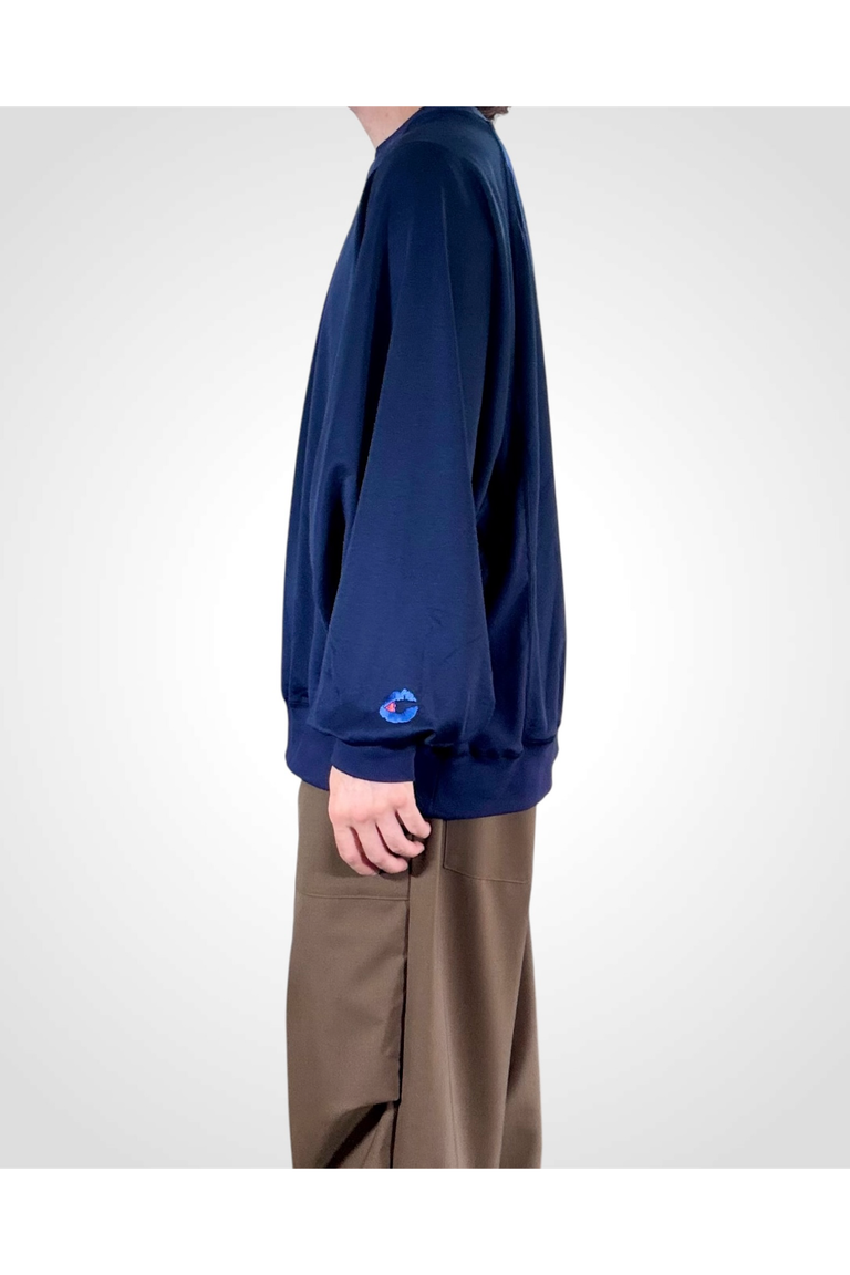 身長172cm : Size RELAX着用