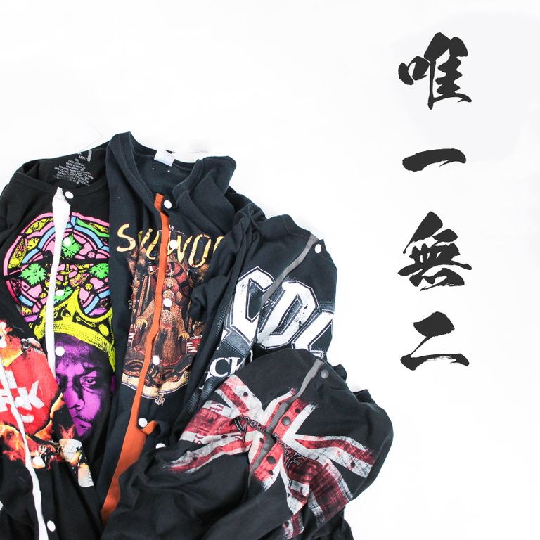 前開きデザインが新しい。リメイクTシャツ【cobachi : band,MC,soccer shirt】