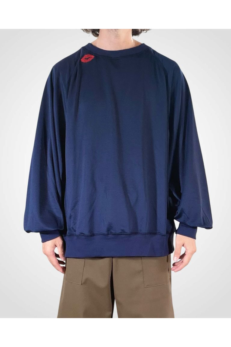 身長172cm : Size RELAX着用