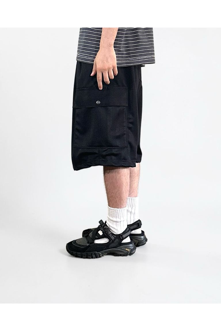 身長172cm : Size RELAX着用
