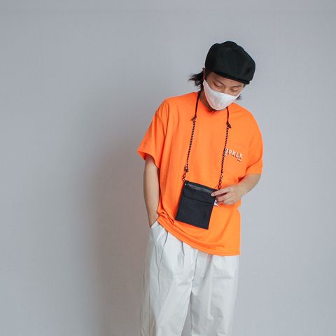 ラフになり過ぎないプリントTシャツコーデ