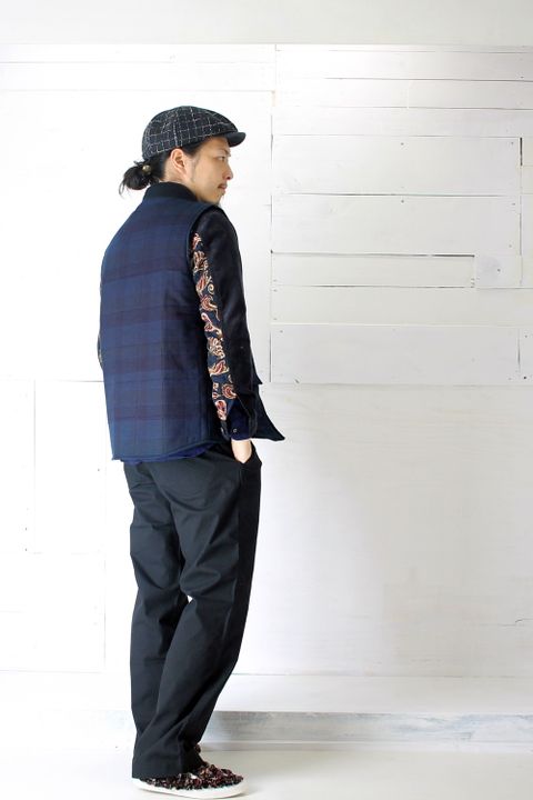 黒x紺。時々ゴブラン。