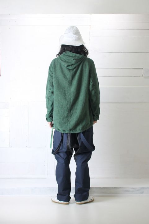 撥水の効いた春服。あなたなら何処に着て行きますか?