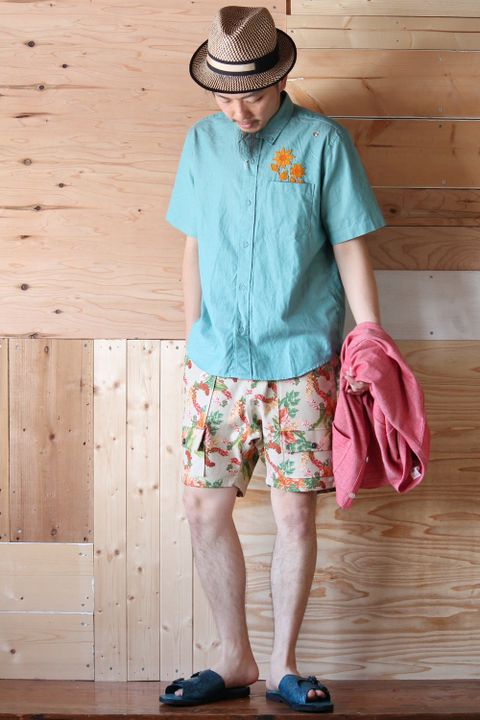梅雨のジメジメも吹き飛ばす、カラフルゴキゲンスタイル♪