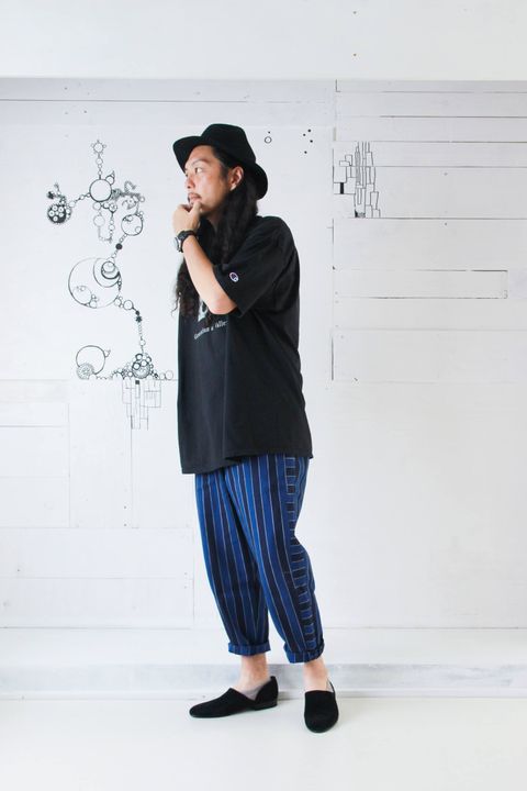 B.Blue