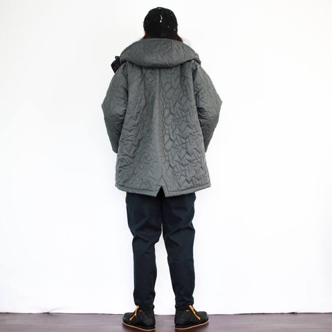 シルエットを活かした