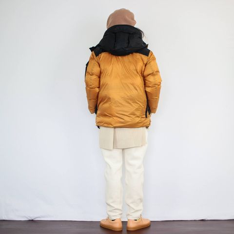 軽やかな印象の冬スタイル
