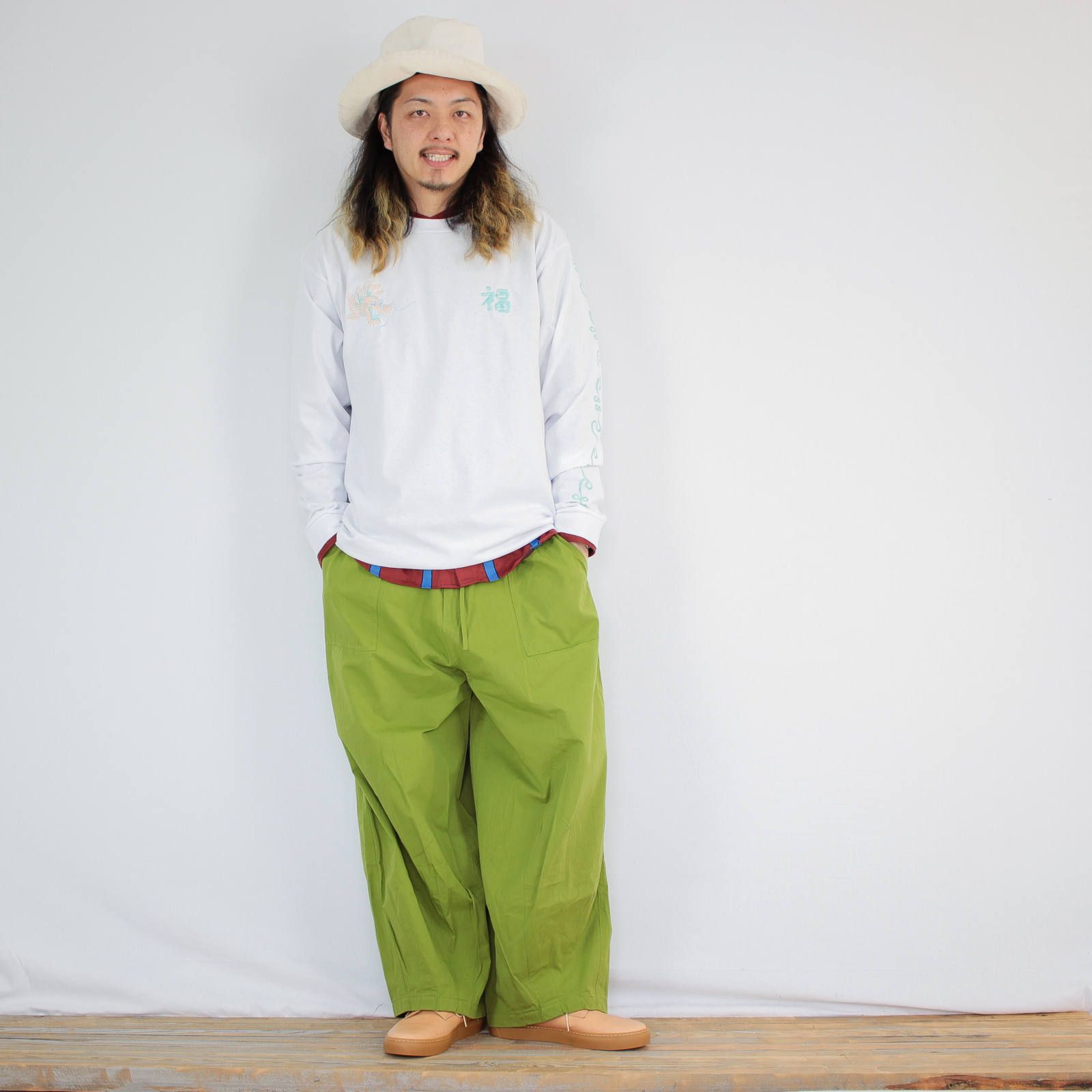cobachiの刺繍長袖Tシャツを使ったコーディネート【木曜日】