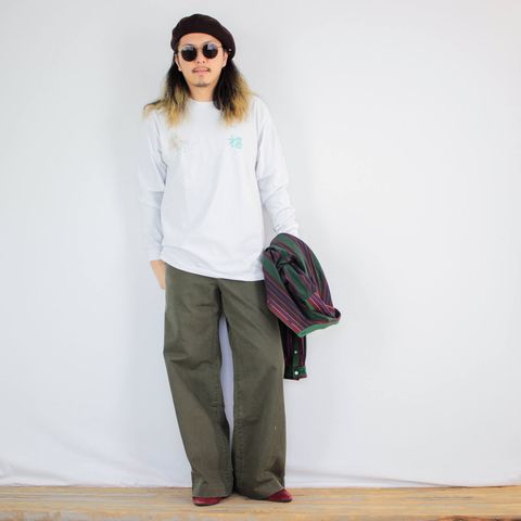 cobachiの刺繍長袖Tシャツを使ったコーディネート【日曜日】