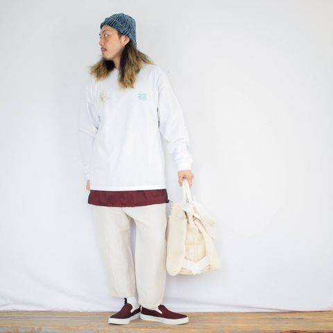 cobachiの刺繍長袖Tシャツを使ったコーディネート【土曜日】