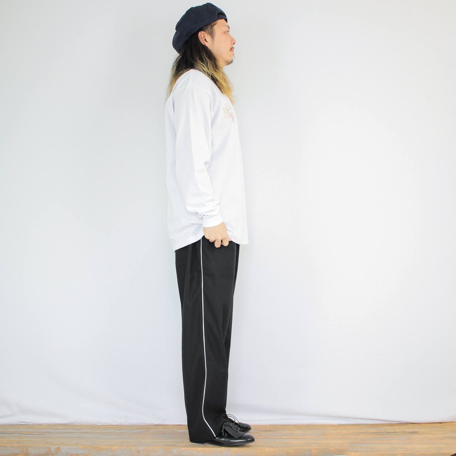 cobachiの刺繍長袖Tシャツを使ったコーディネート【水曜日】