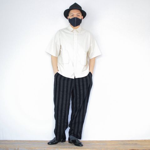 kelenのストライプ2タックパンツを使ったコーディネート【1日目】