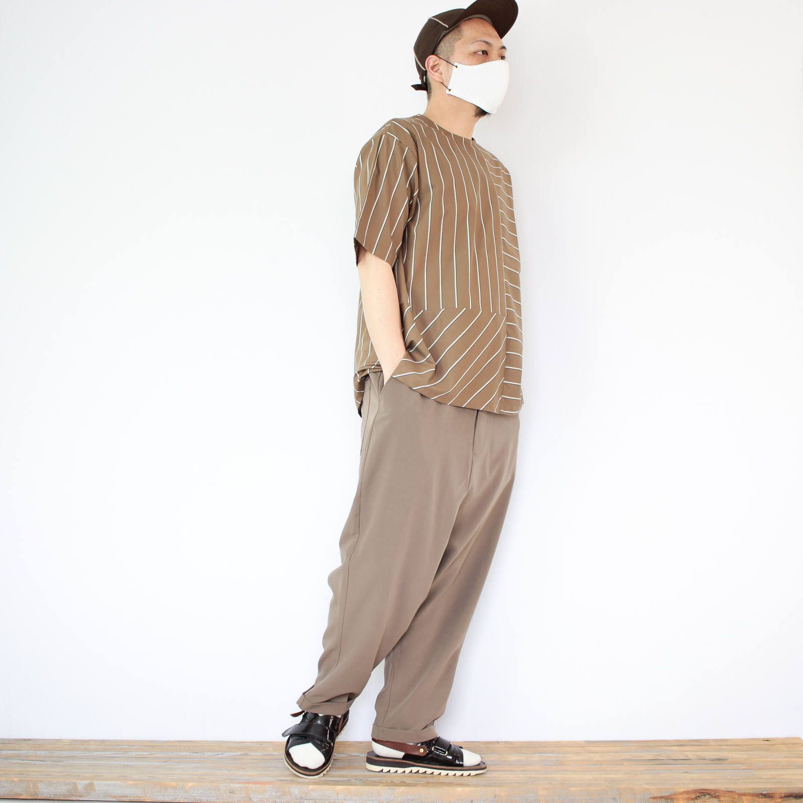 kelenのバックジップシャツを使ったコーディネート【2日目】