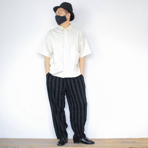 kelenのストライプ2タックパンツを使ったコーディネート【1日目】