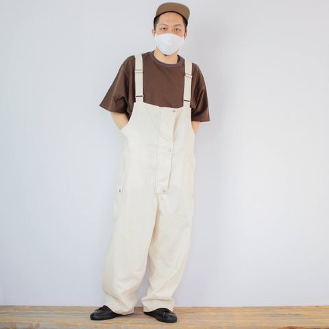kelenのアシンメトリーTシャツを使ったコーディネート【2日目】