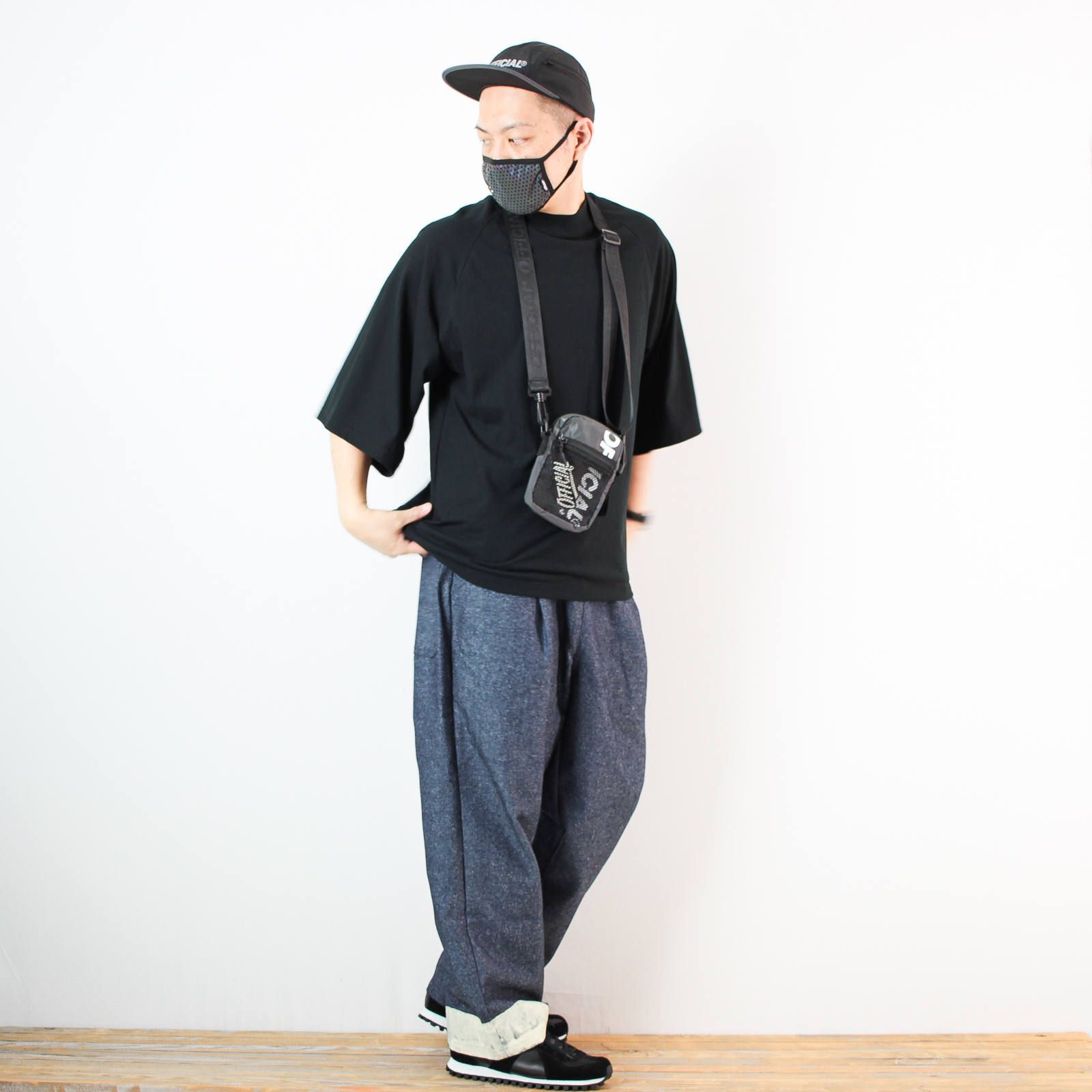 chloroのモックネックTシャツを使ったコーディネート【2日目】