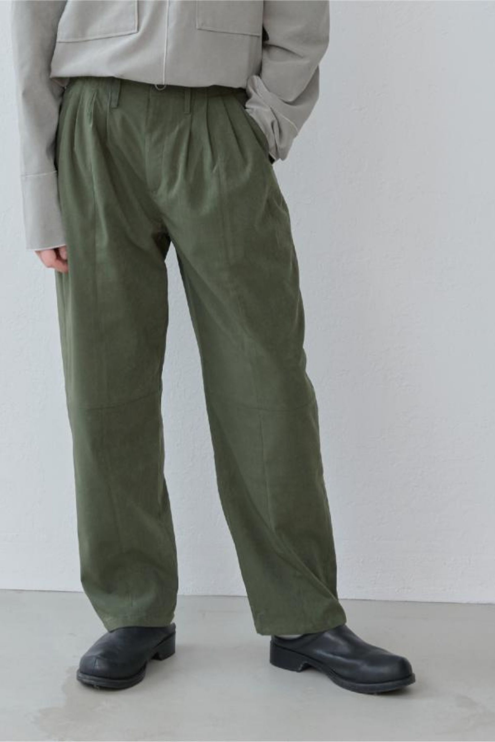 VEAGAN SUEDE TROUSERS  / ヴィーガンスエードトラウザーズ "MCADAM" - KHAKI