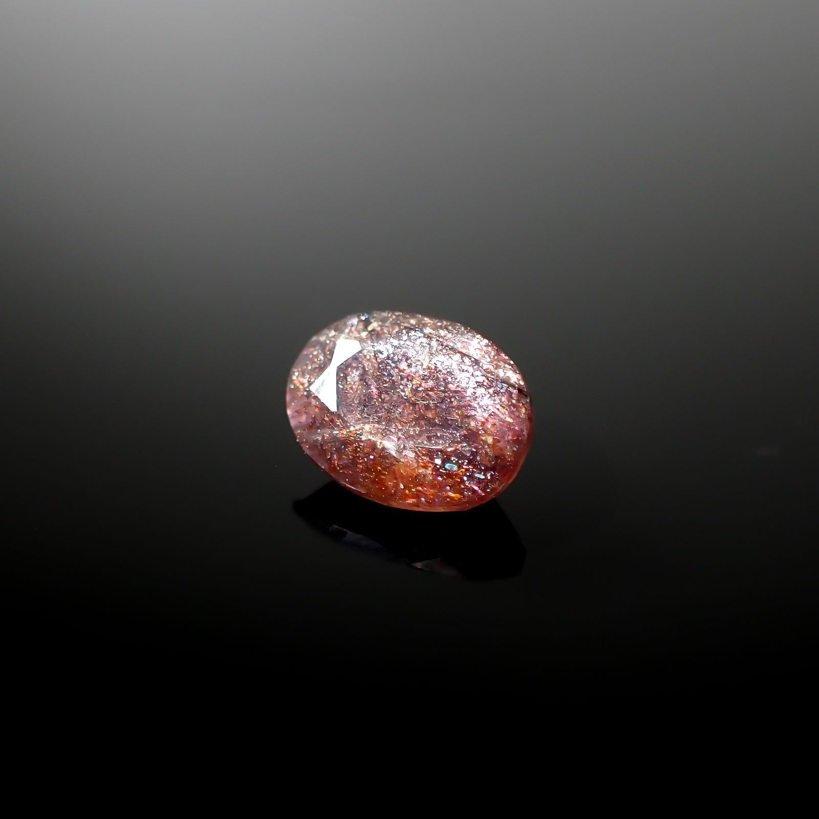 ブラッドショットアイオライト インド産 1.12ct [241129465]8.2x6.2mm前後