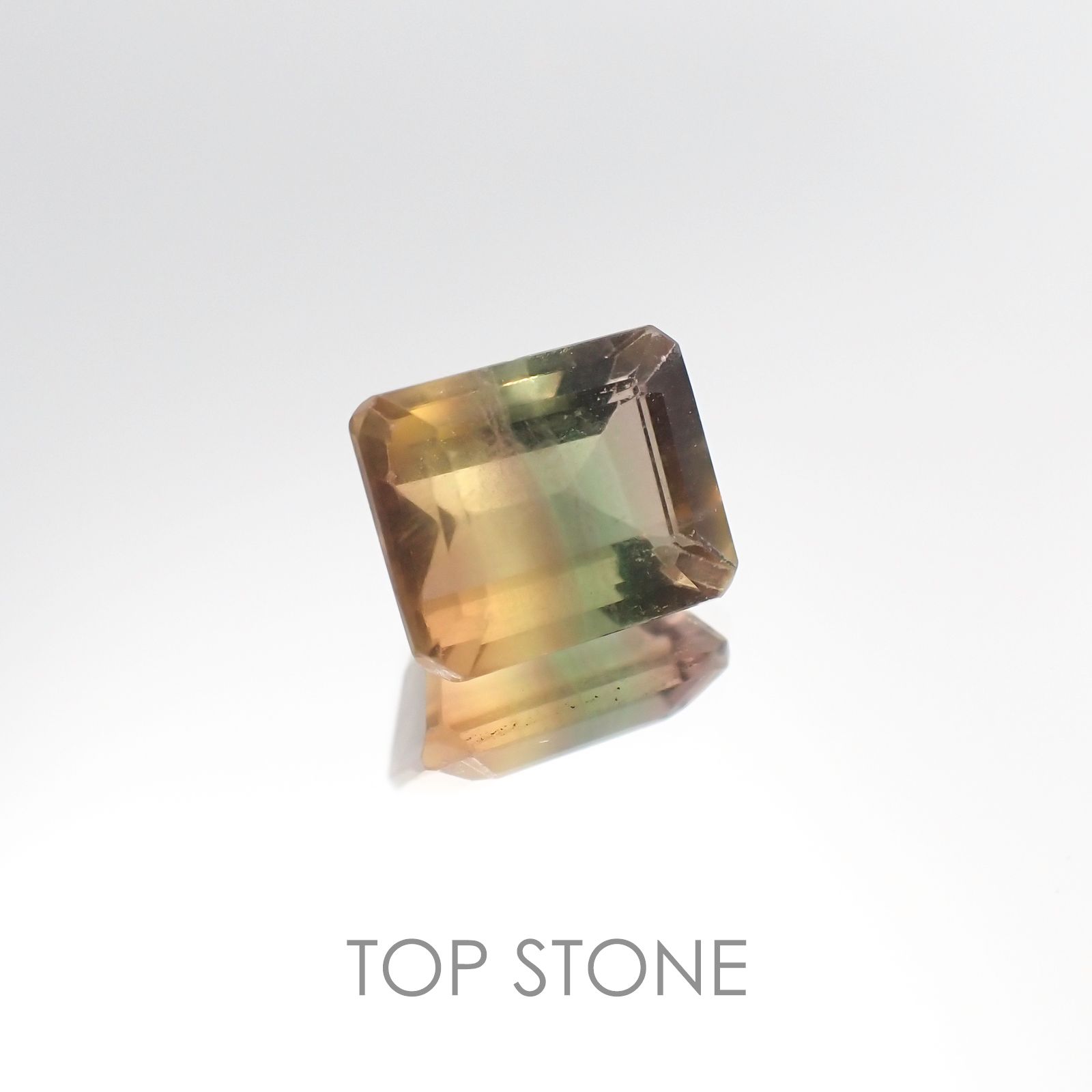 バイカラーフローライト ブラジル産 ルース 4.43ct[20106390]10×8mm前後
