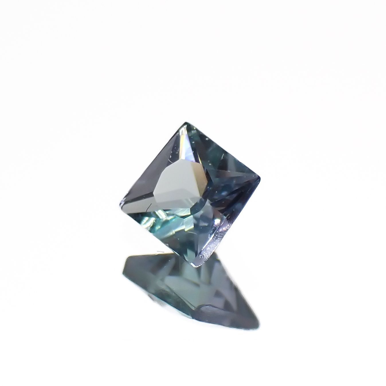 ◇プリンセスカット◇ブルーグリーンコーネルピン(宝石名コーネルピン)タンザニア産 0.080ct 識別済[221219238]2.1x2.2mm前後