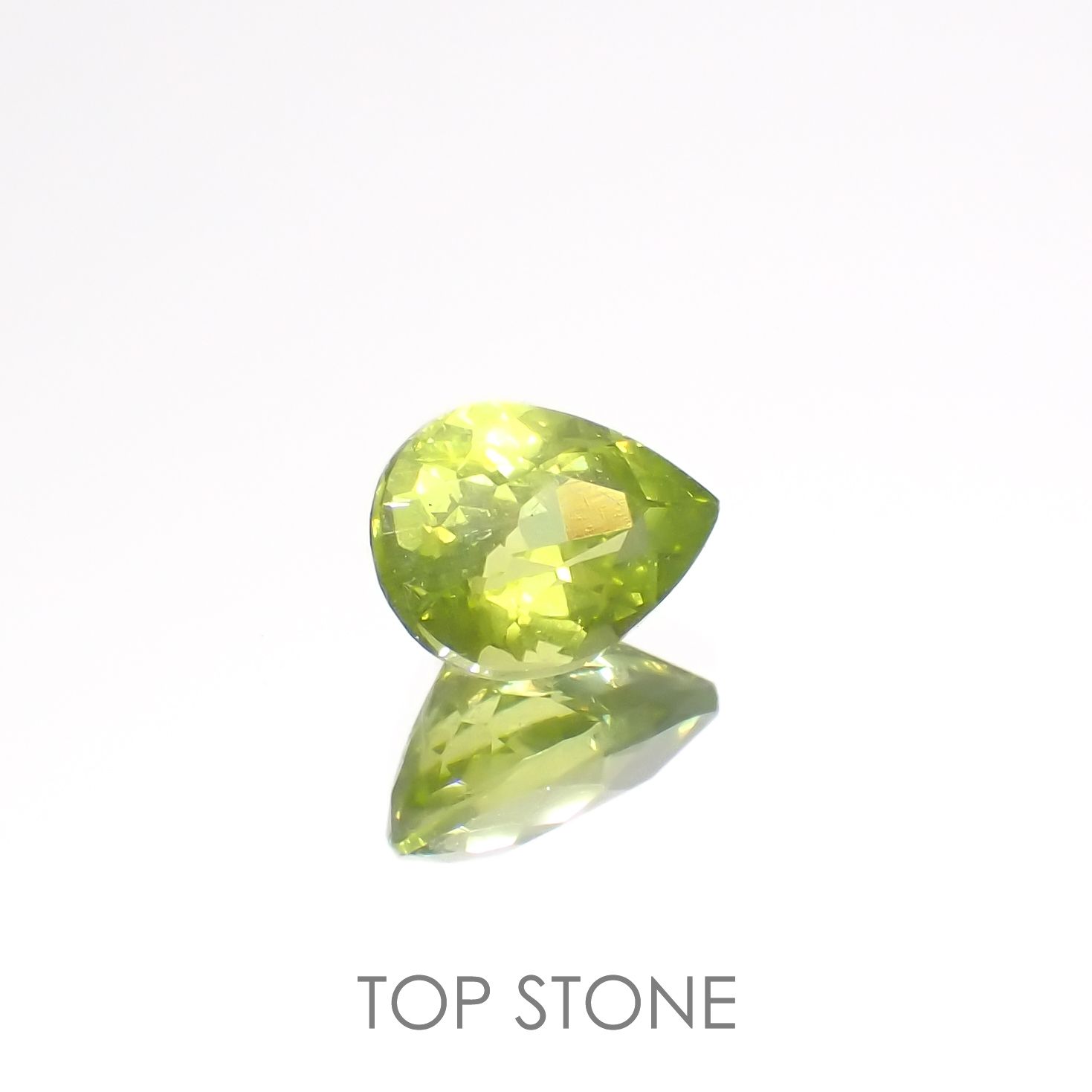 グリーンエンスタタイト(宝石名グリーン・エンスタタイト)カメルーン産 0.79ct 識別済[220917598]6.8x5mm前後