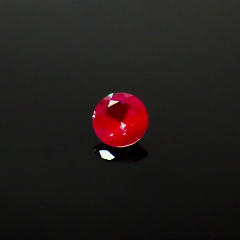 長波365(ライト)の照射で蛍光
