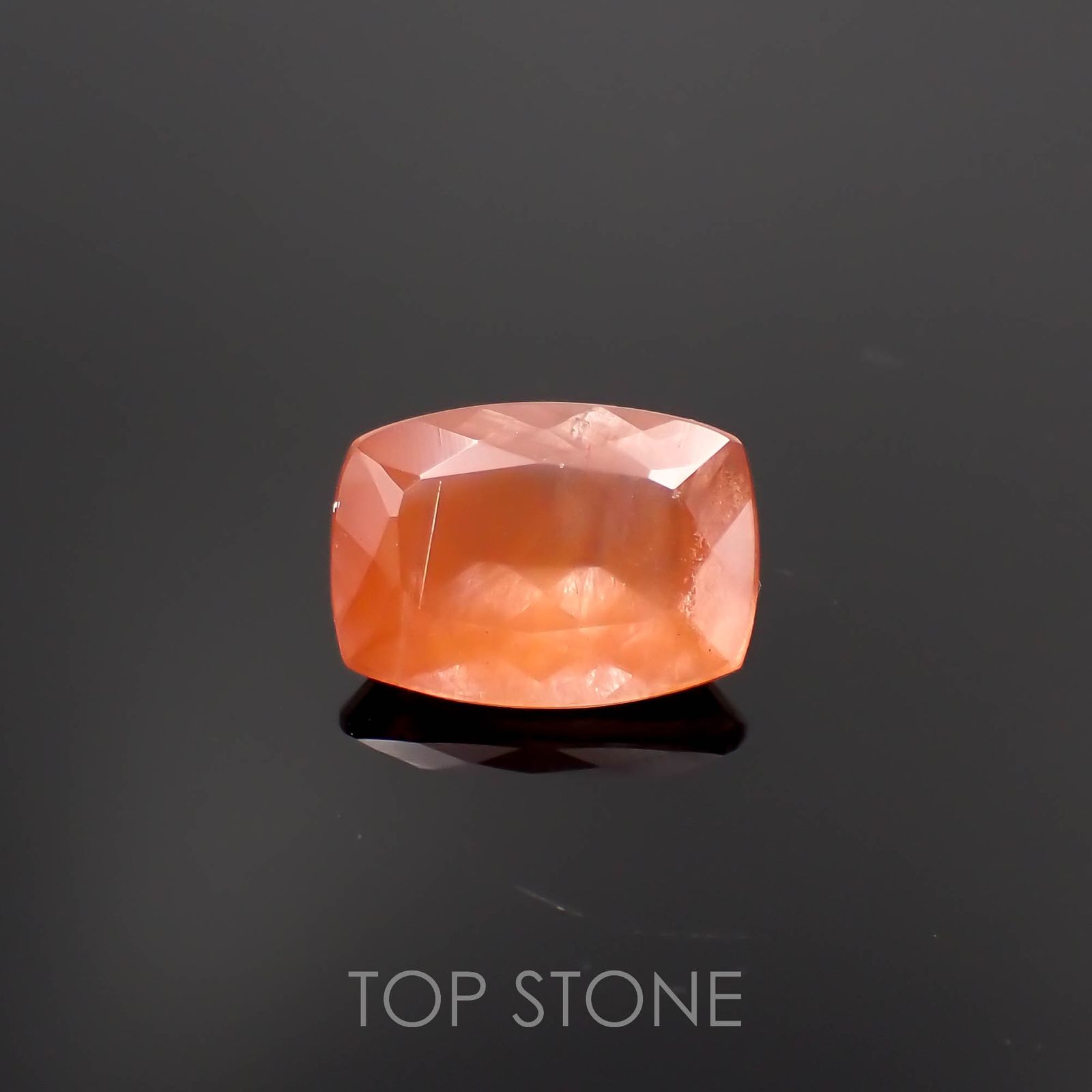 サンストーンスキャポライト(宝石名シーン・スキャポライト)タンザニア産 4.29ct 識別済[221219280]12.8x9.2mm前後