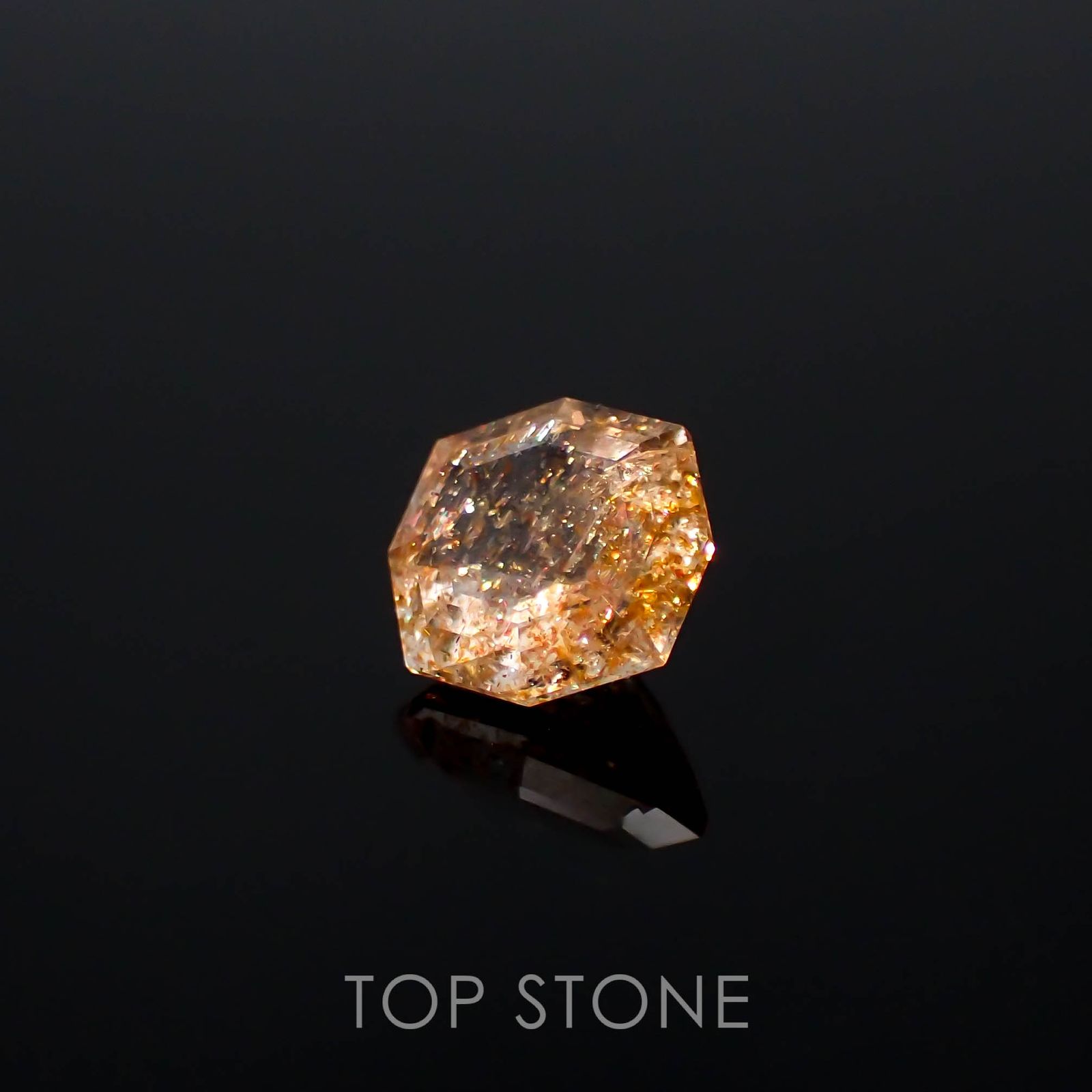 ◇カスタムカット◇イリュージョンサンストーン タンザニア産 0.79ct[230320955]6.3x6.1mm前後