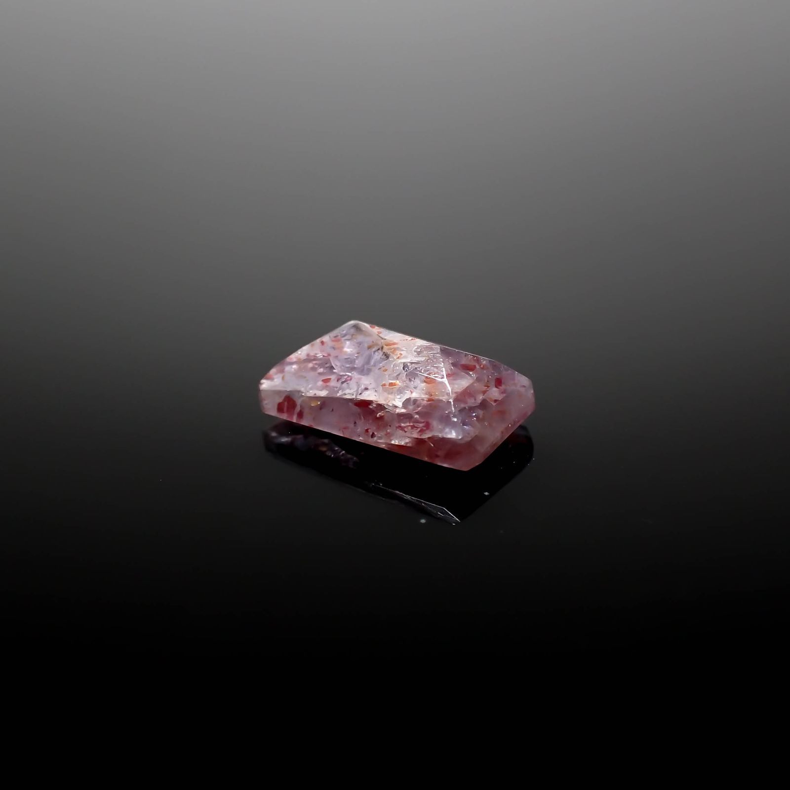 ブラッドショットアイオライト インド産 2.65ct[240125378]11.3x7mm前後