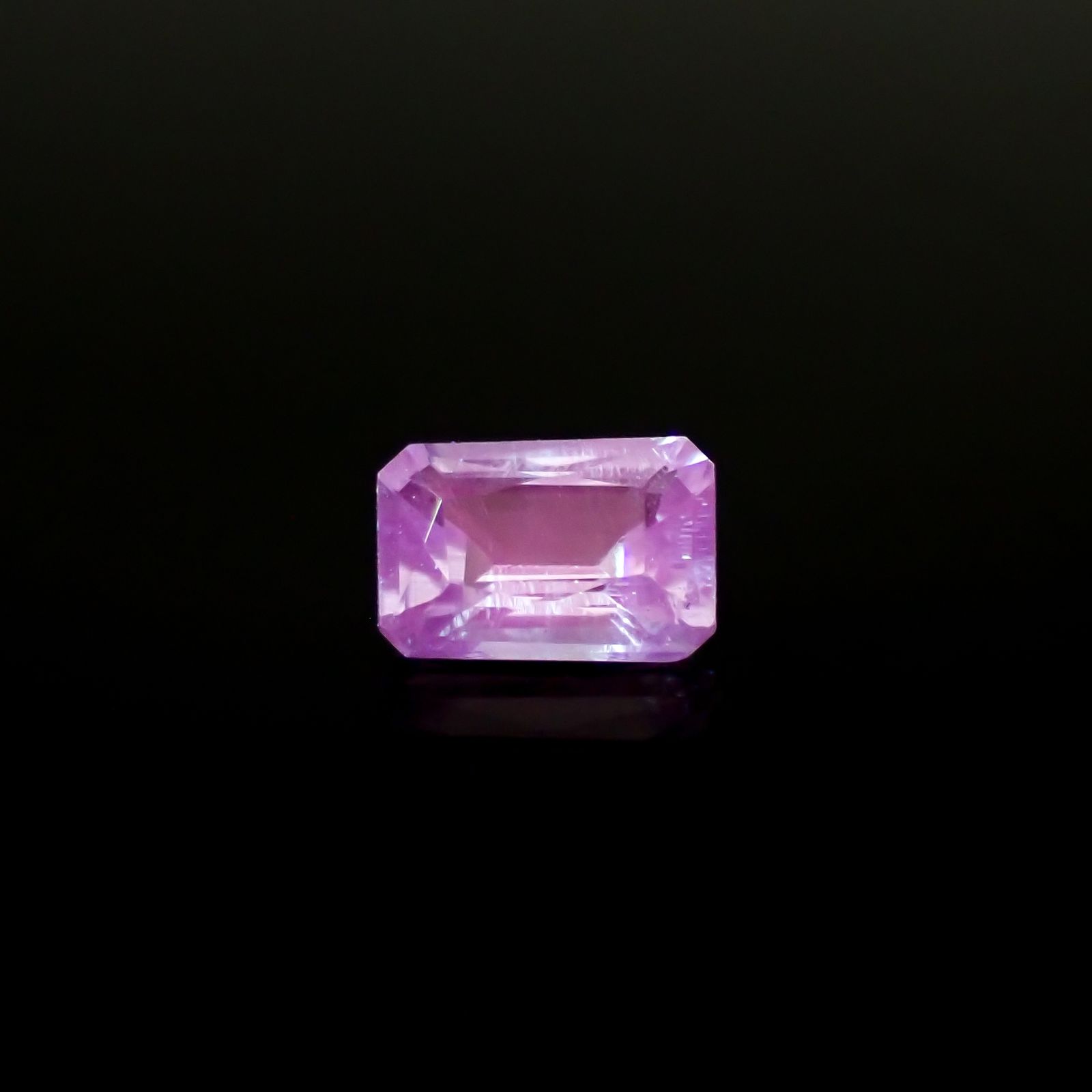 アパタイト フルオレッセンス ジンバブエ産 0.86ct[240929096]6.8x4.6mm前後