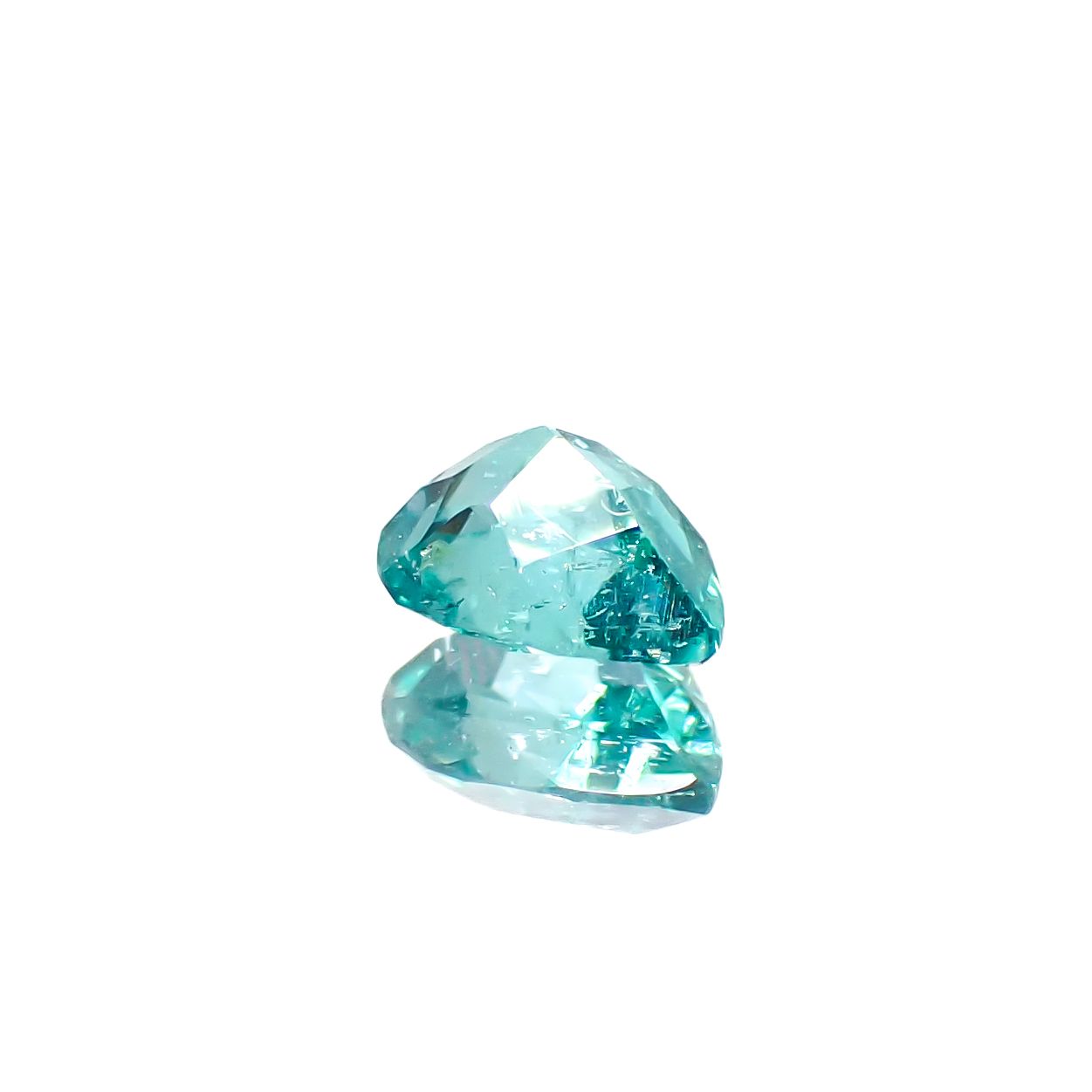 パライバトルマリン(宝石名トルマリン/別名パライバ・トルマリン)ブラジル・パライバ州バターリャ鉱山産 0.268ct ソ付(宝貴協)[240928742]4.9x3.98mm前後