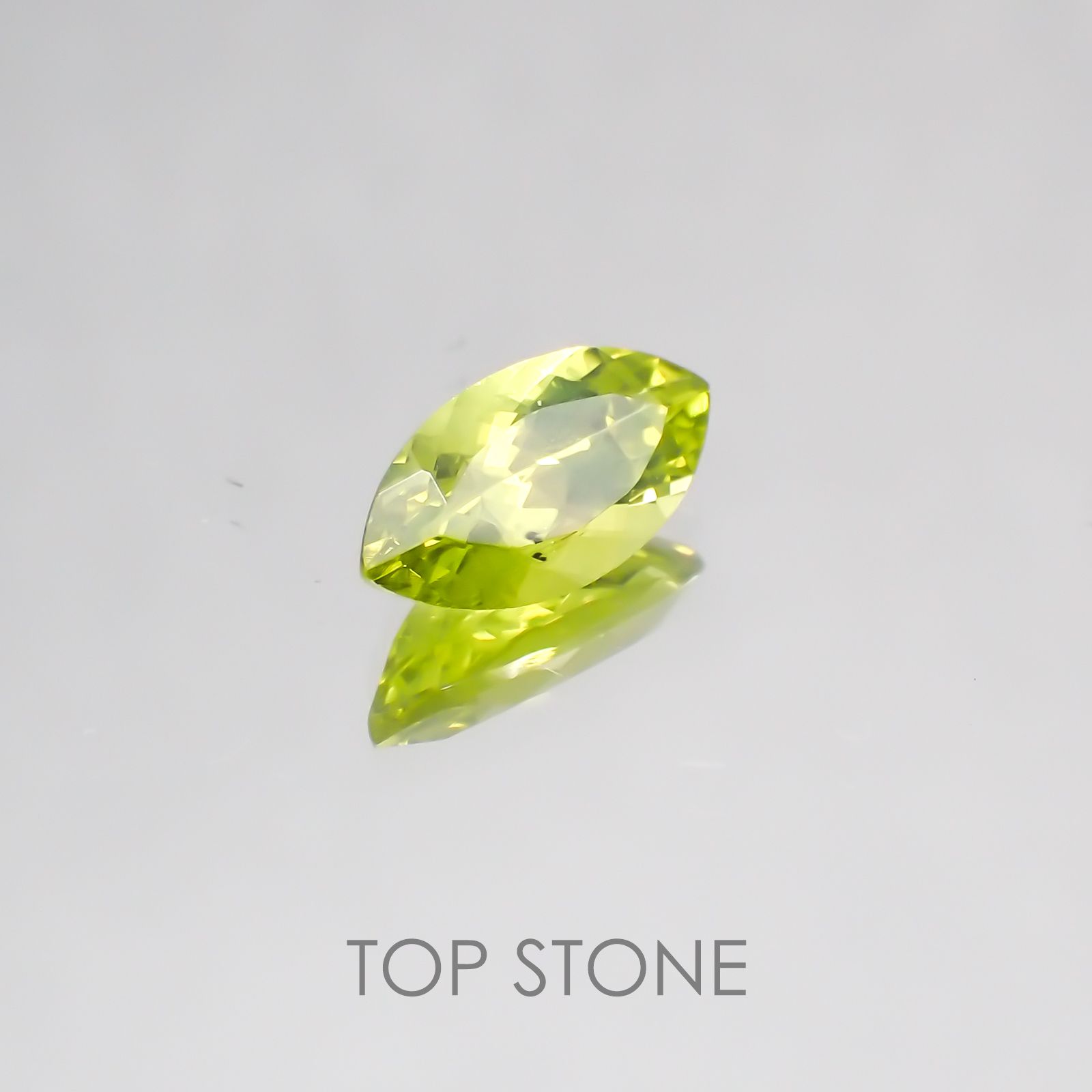 パロットクリソベリル インド産 ルース 0.81ct[20128566]8.6×4.3mm前後