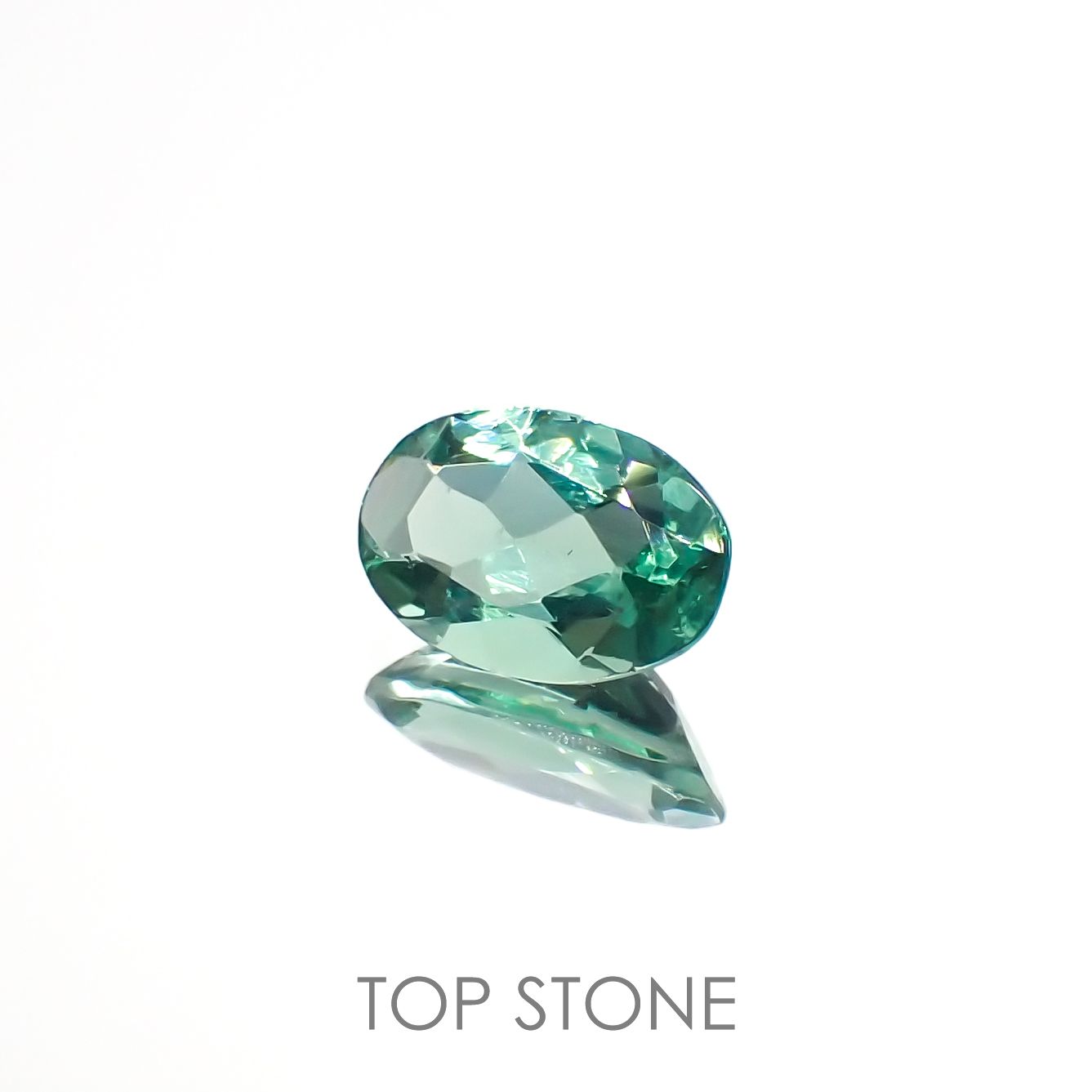 フローライト フルオレッセンス イギリス・ロジャリー鉱山産 1.11ct[220716921]8.4x5.7mm前後