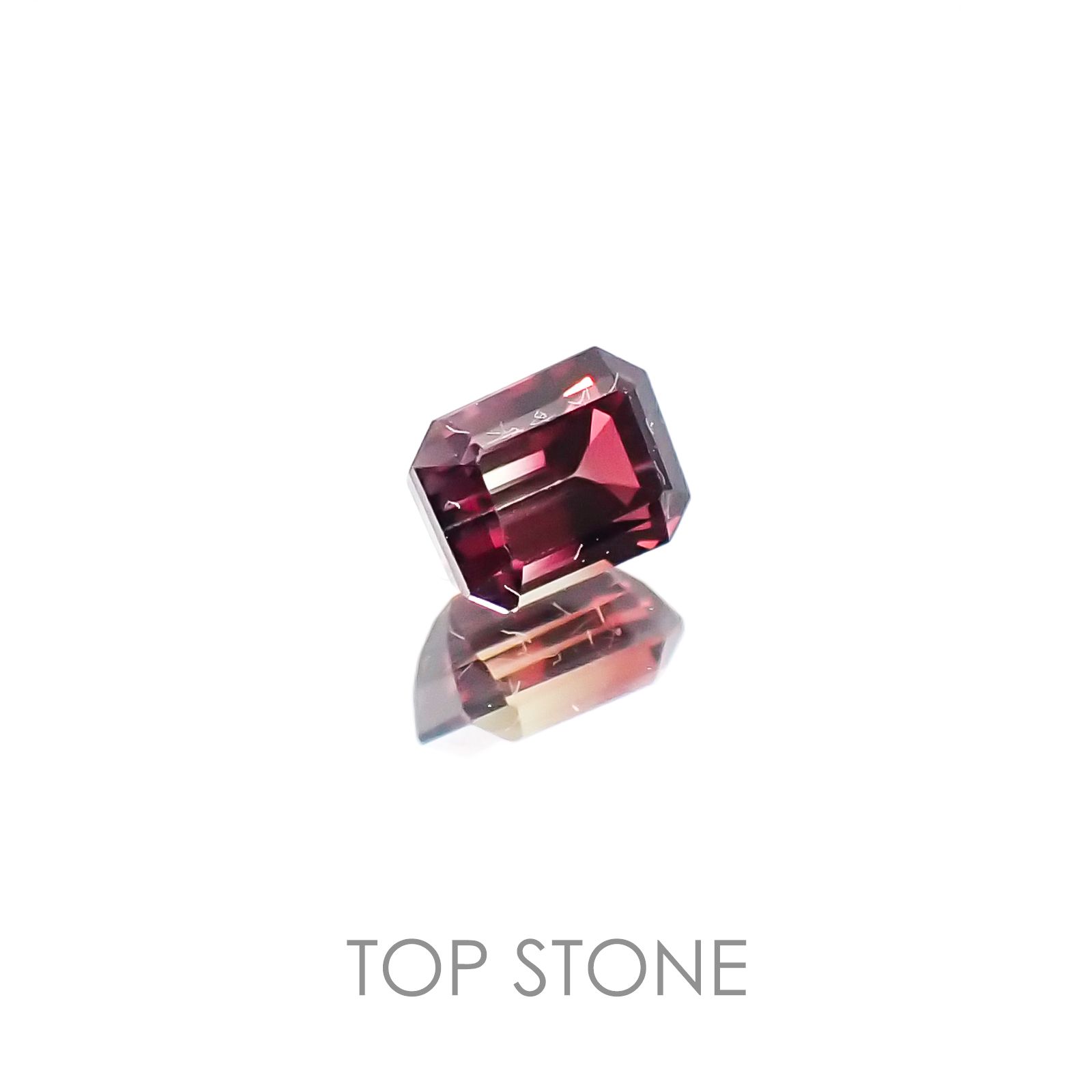 バイカラーサファイア タンザニア産 ルース 0.29ct[20106700]3.8×2.9mm前後