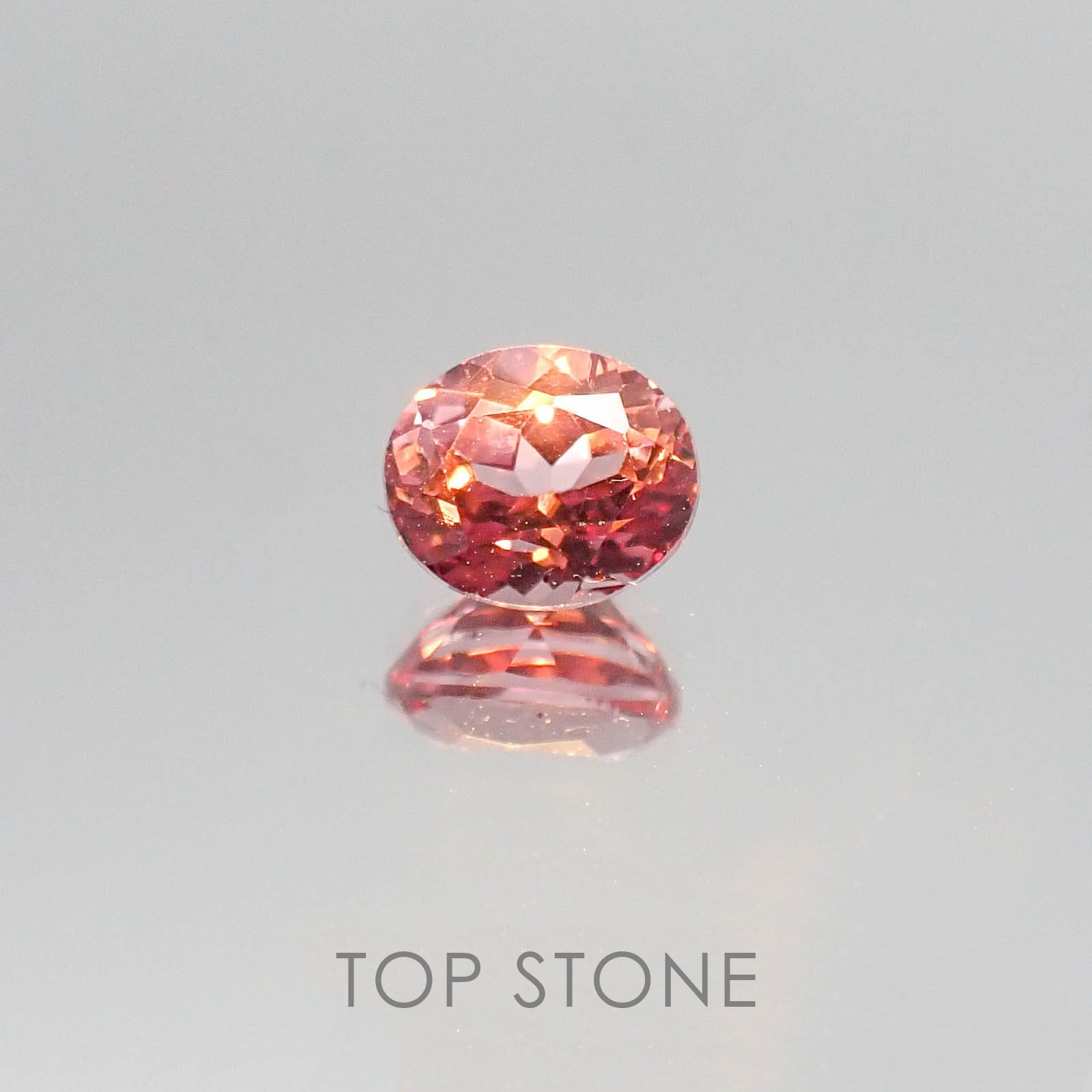 カラーチェンジマラヤガーネット タンザニア産 ルース 1.18ct[20074274]6.4×5.4mm前後