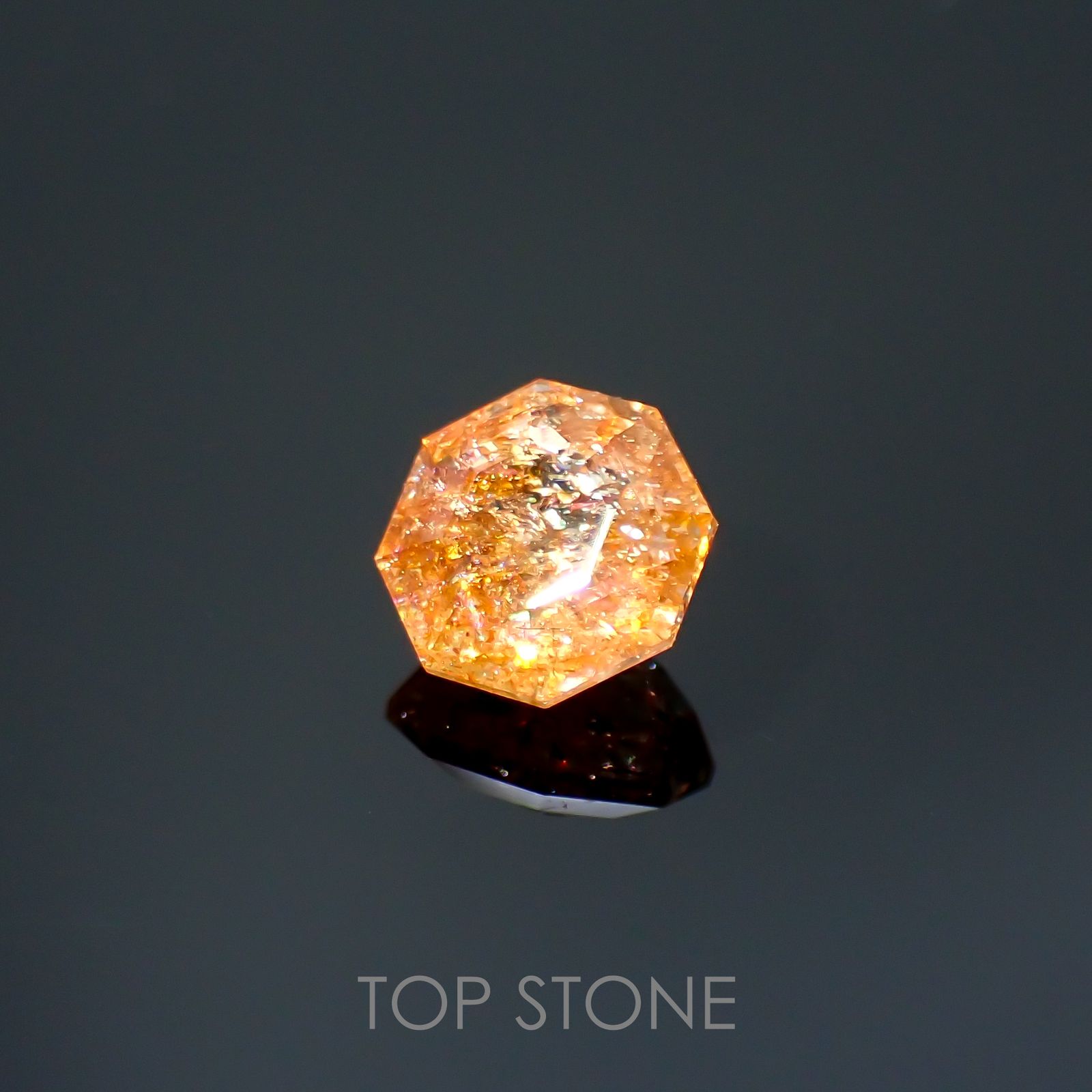 ◇オクタゴンカット◇イリュージョンサンストーン インド産 0.61ct[220115486]5.3x5.2mm前後