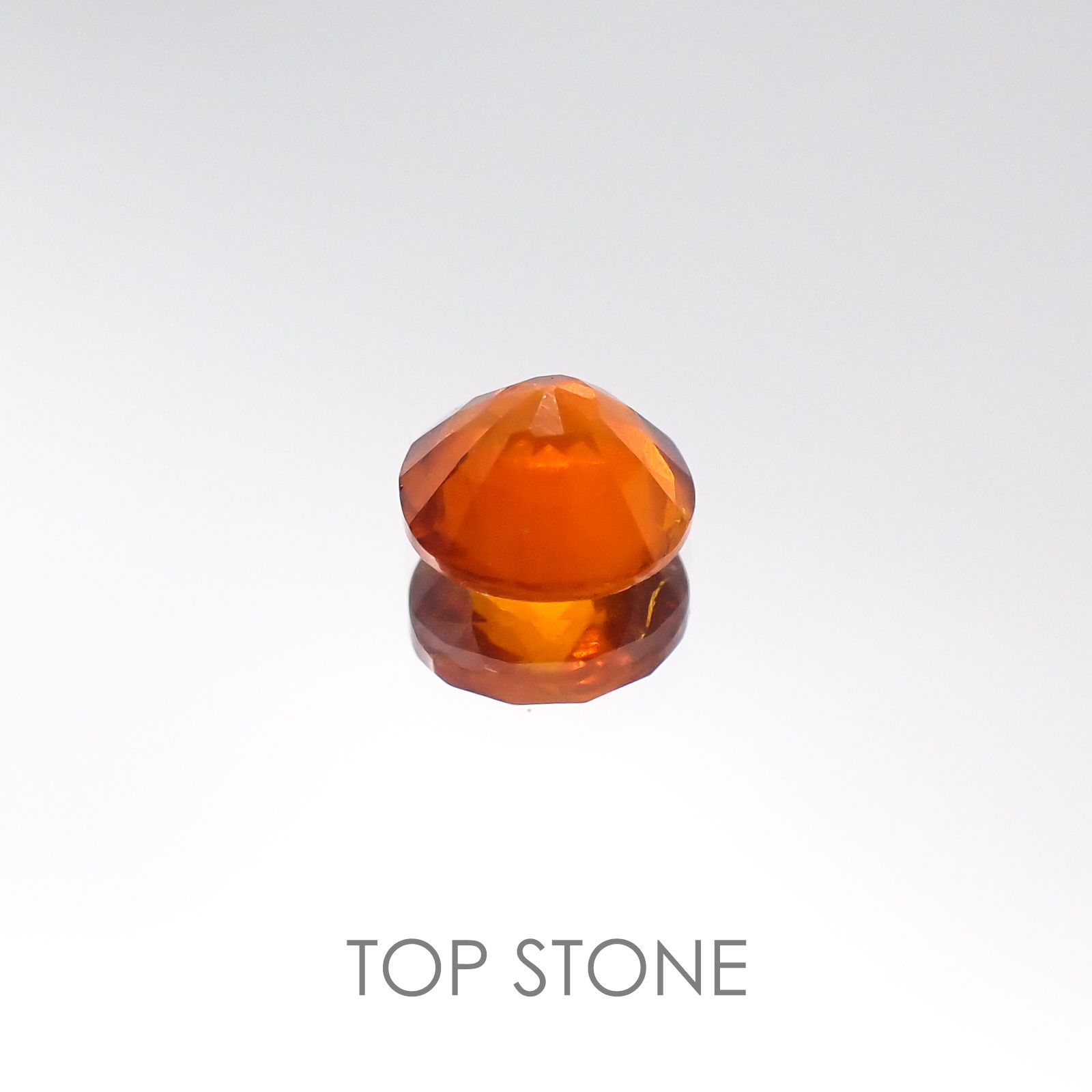 オレンジカイヤナイト タンザニア産 ルース 0.98ct[20105989]6.1×6mm前後