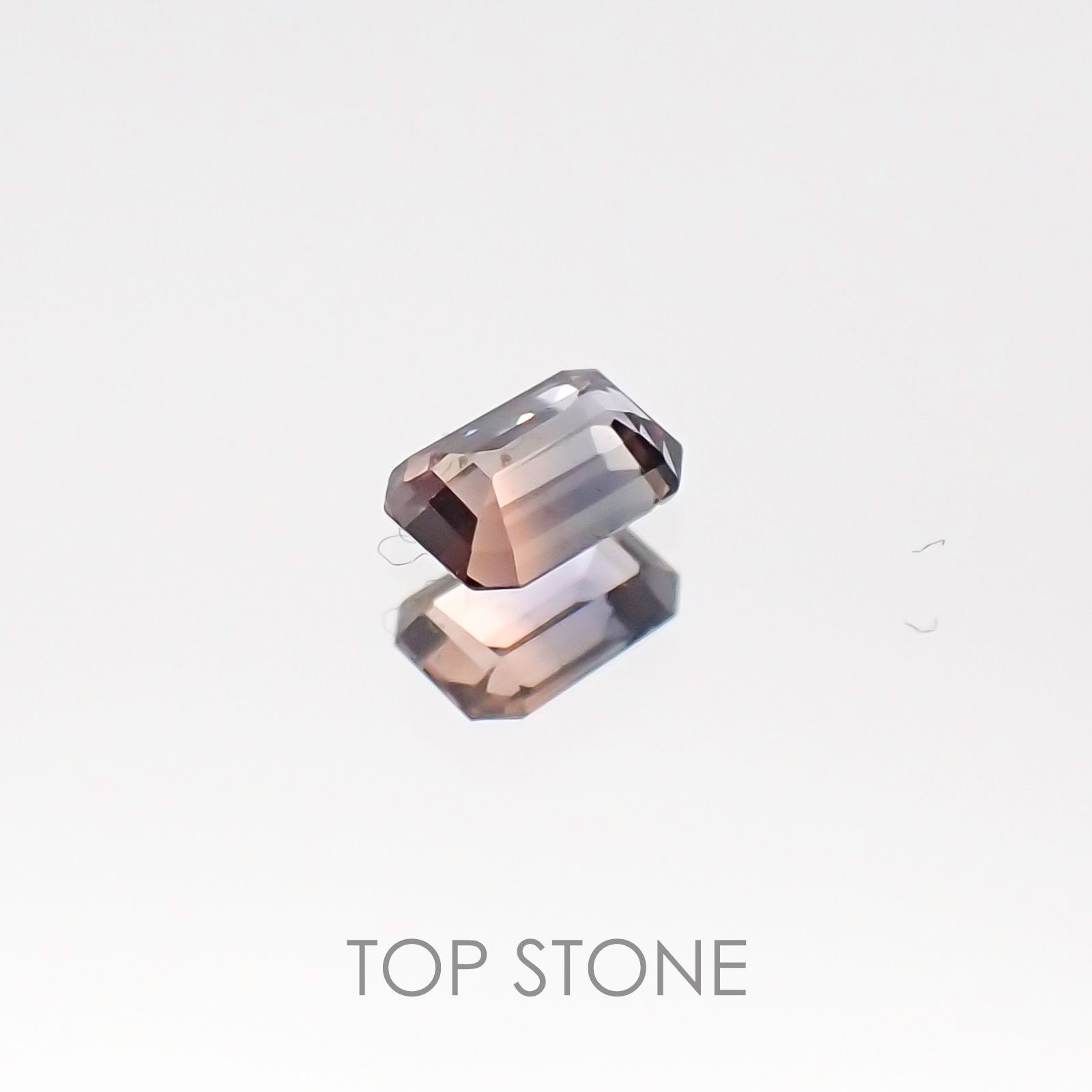 バイカラーサファイア タンザニア産 ルース 0.13ct[20106707]3.2×2.3mm前後