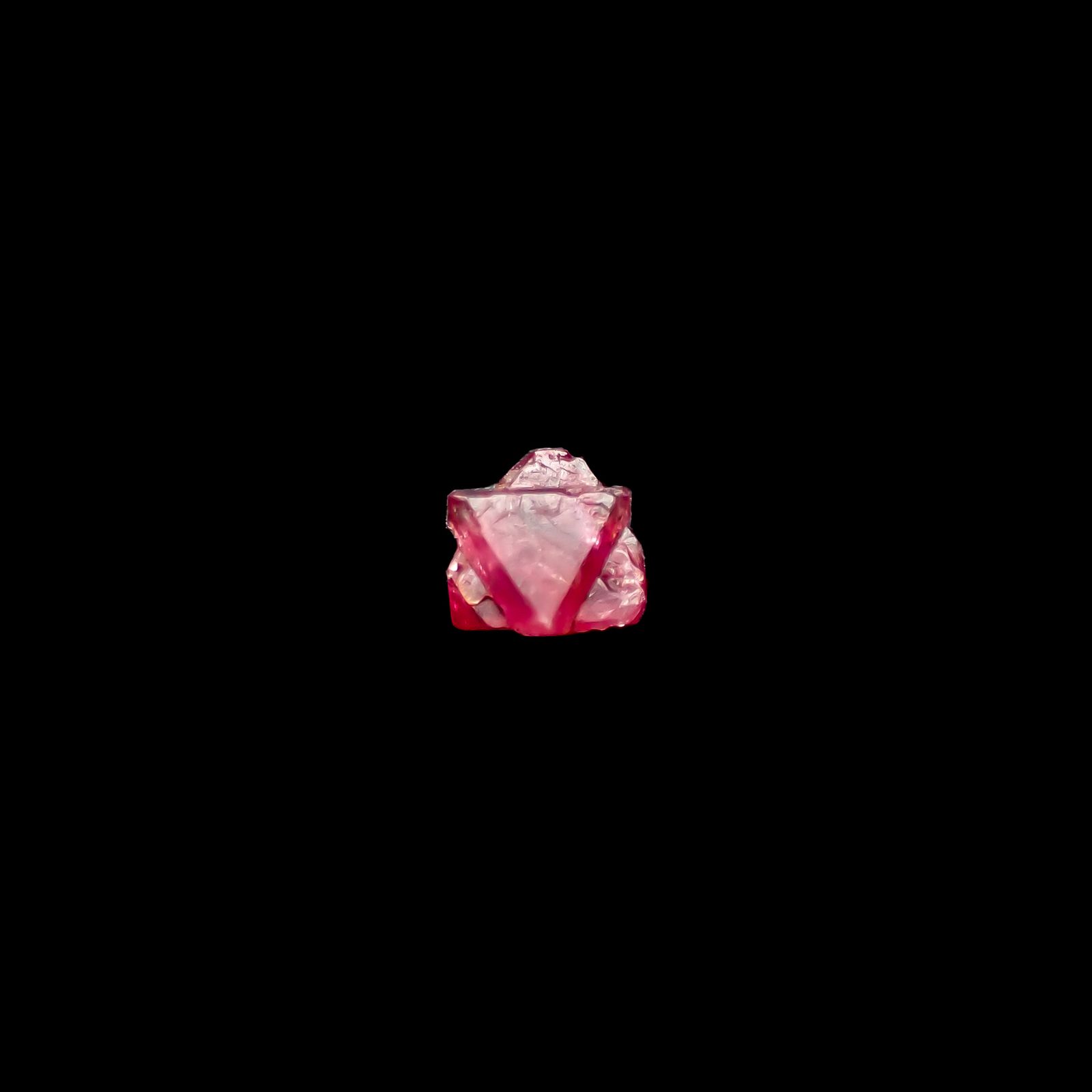 ツインクリスタルスピネル(スピネル式双晶) 原石 ビルマ産 0.10ct[240628435]3.1x2.7mm前後