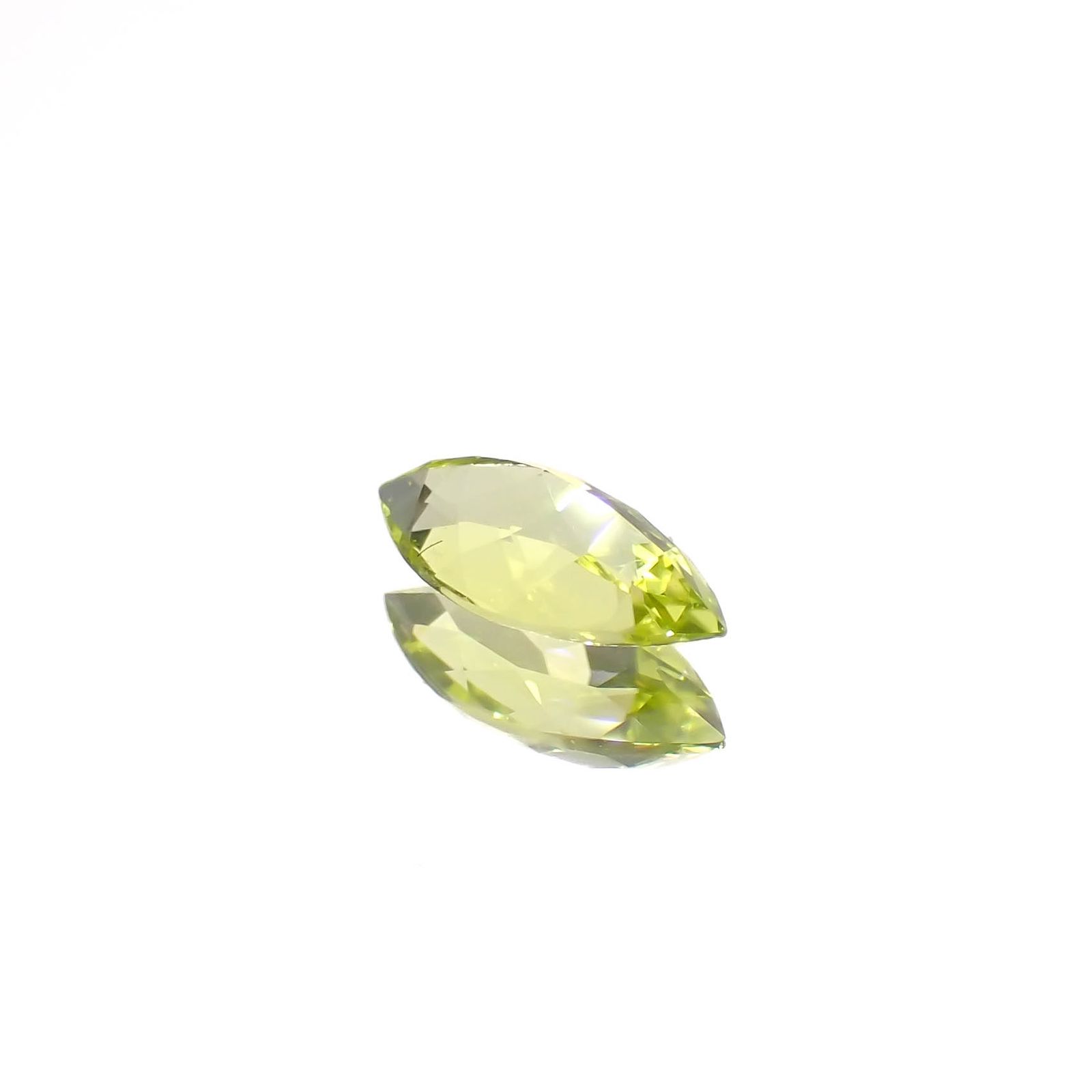 カナリートルマリン ザンビア・カナリー鉱山産 0.33ct[240527558]6.9x3.4mm前後