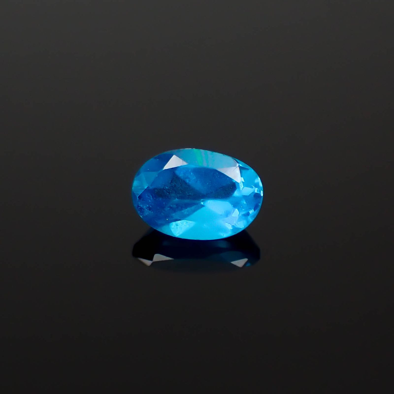 ネオンブルーアパタイト マダガスカル産 0.14ct[240628097]3.9x2.7mm前後