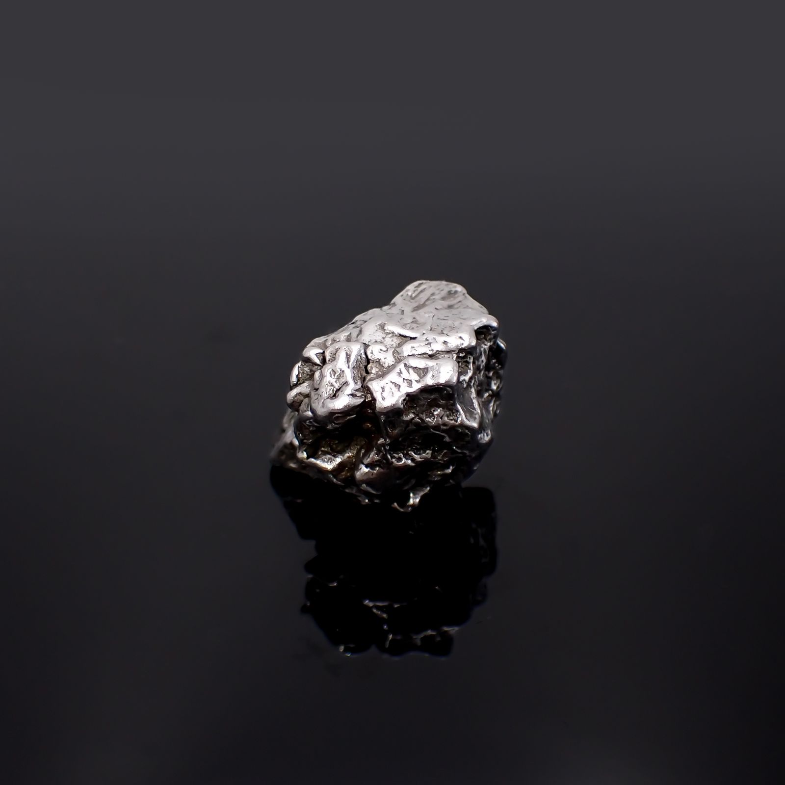 カンポ・デル・シエロ隕石 原石 発見地:アルゼンチン 132.90ct[240125514]28.2x22.1mm前後