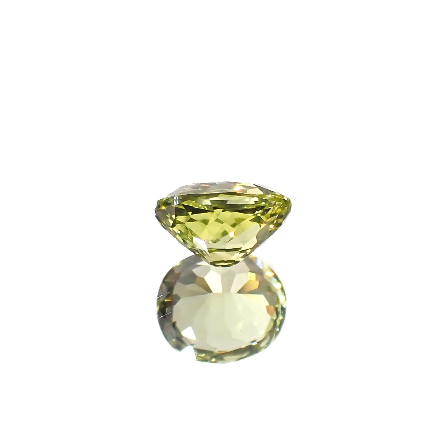マリガーネット(宝石名グロッシュラー アンドラダイト・ガーネット)マリ共和国産 0.68ct 識別済[231224572]5.7x4.9mm前後