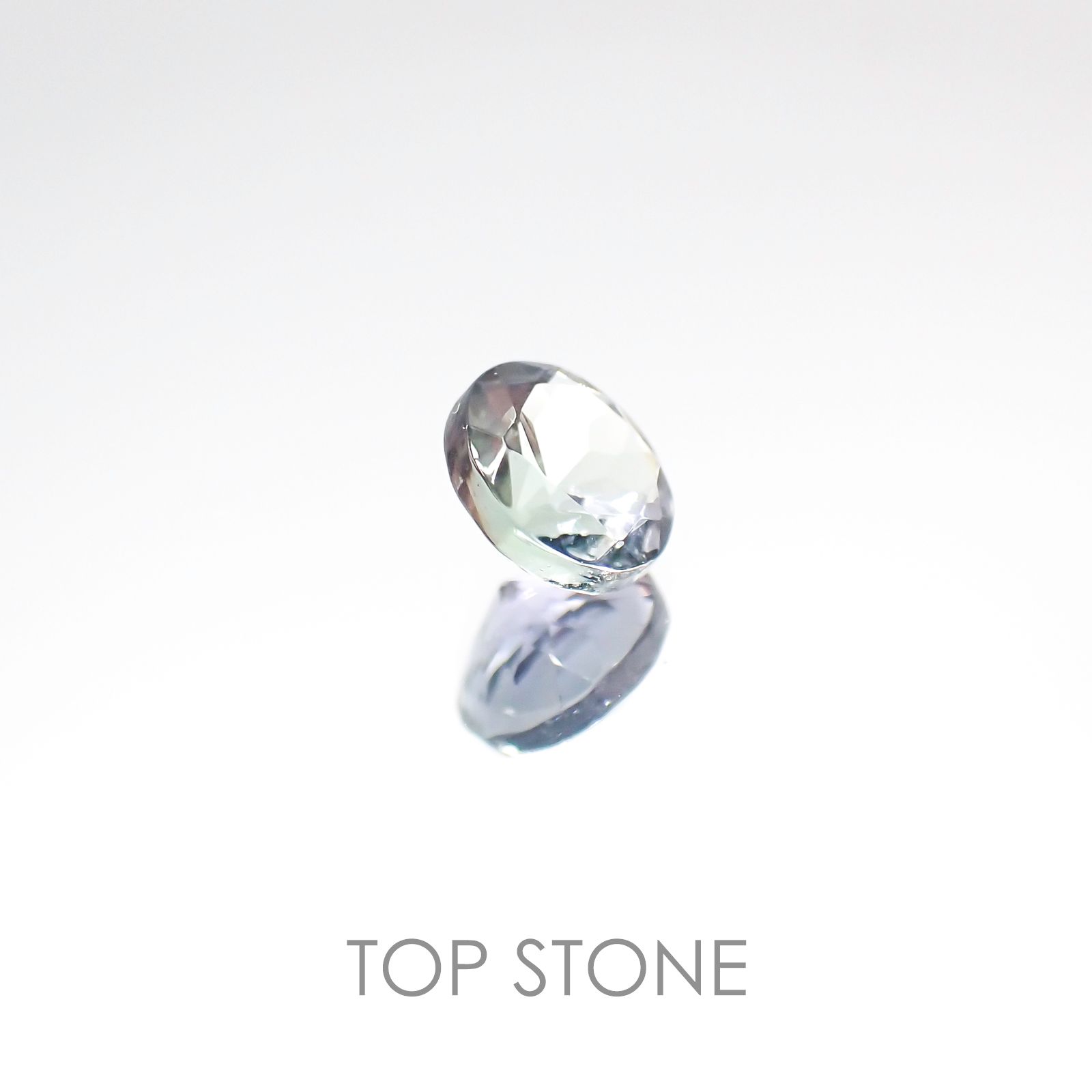 バイカラータンザナイト(宝石名タンザナイト) タンザニア産 0.64ct 識別済[20096421]5.1×5.1mm前後