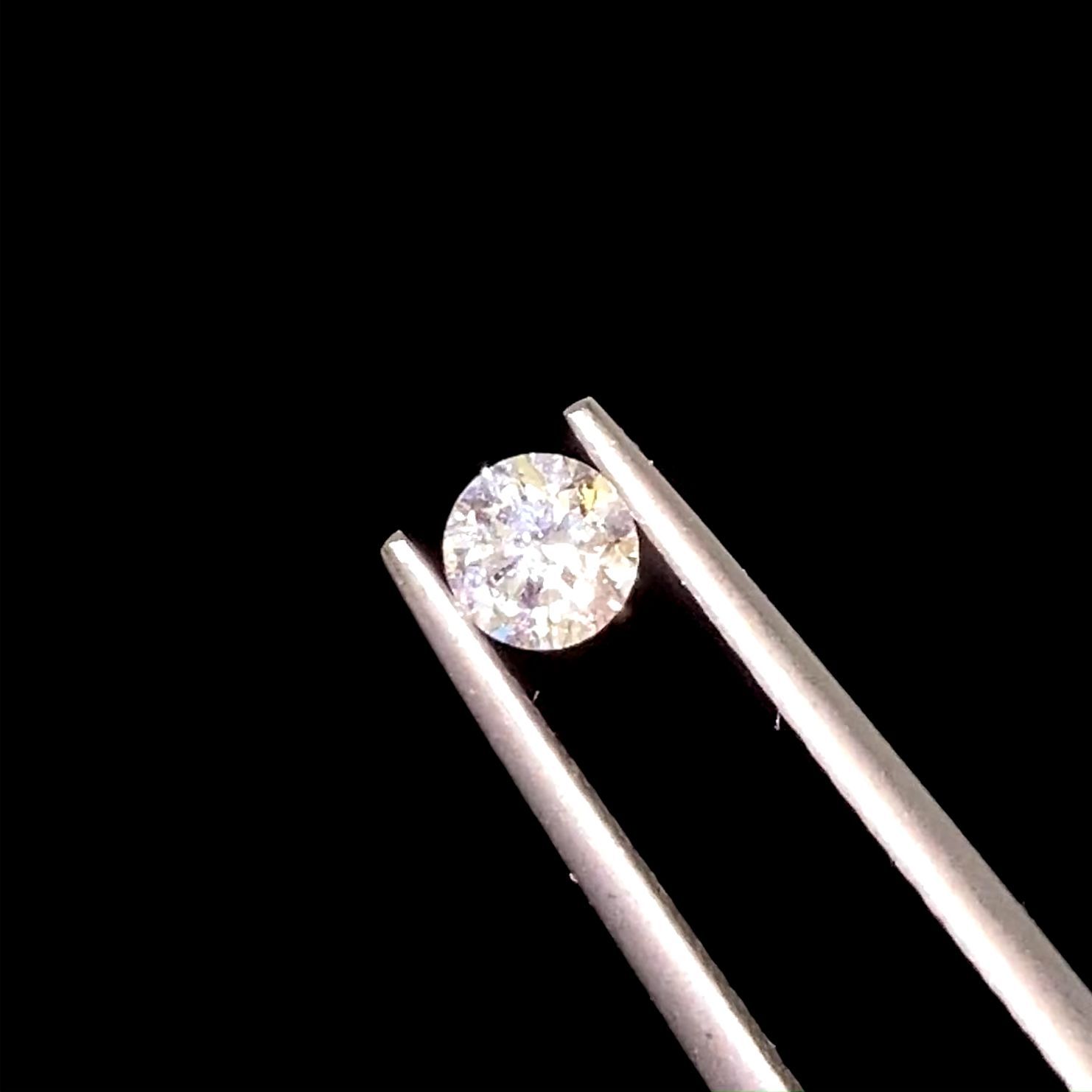 ダイヤモンド 0.088ctルース(D, SI2,扇形カット)