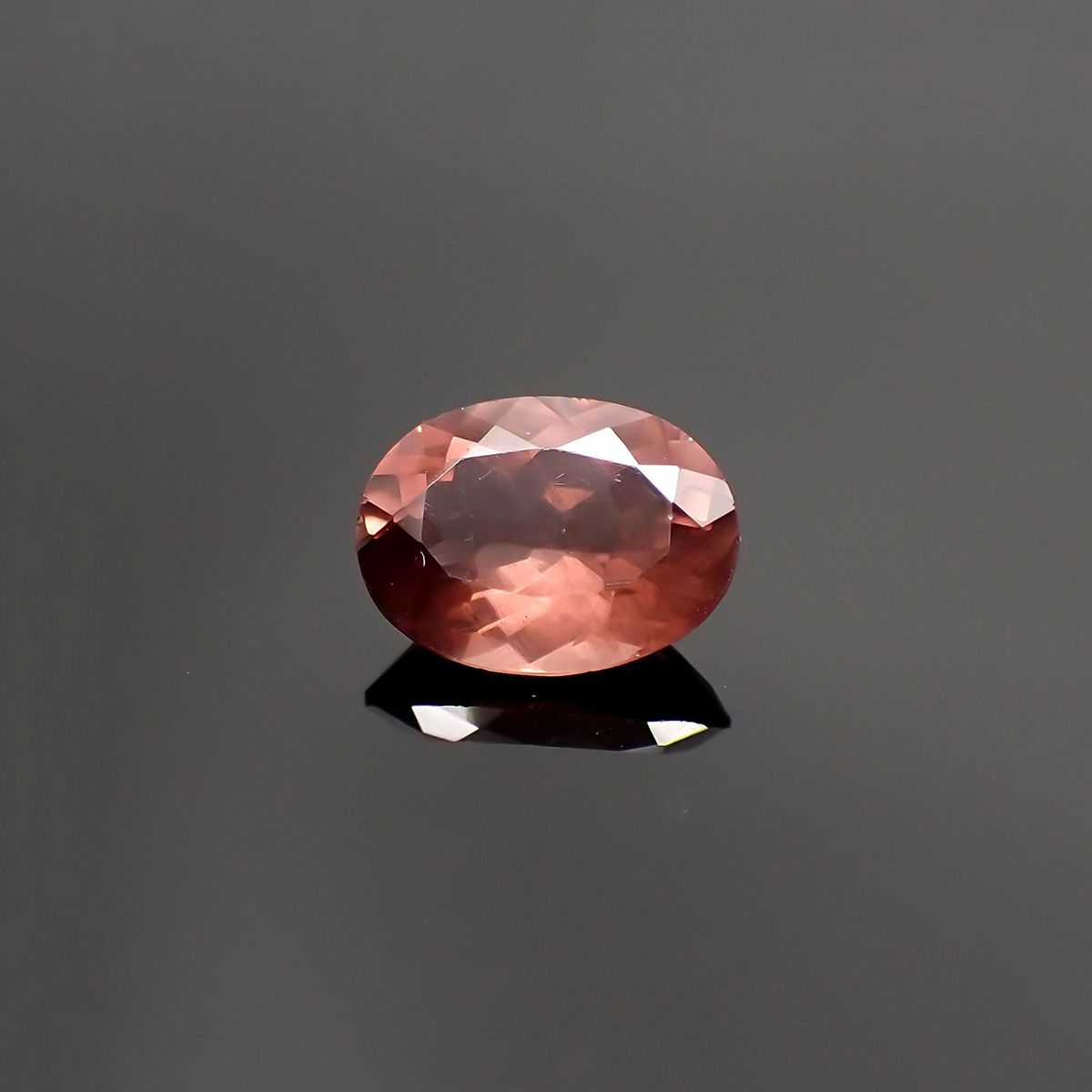 ピンクアパタイト(宝石名アパタイト) ブラジル産 1.51ct 識別済[240212468]8.5×6.5mm前後