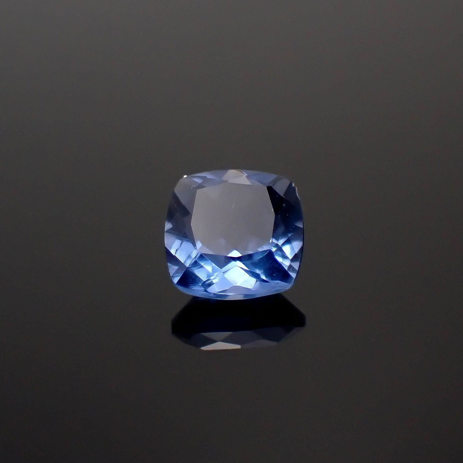 カラーチェンジフローライト ブラジル産 1.06ct[240728469]6.1x6.1mm前後